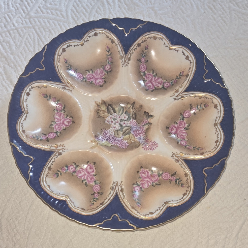 Limoges Blue and Cream Heart Ceramic Oyster Plate with Gold Trim - Picture 3 of 7